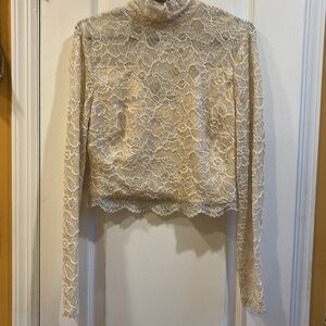 BeBe BRAND CREME LACE L/S TOP HAS BUILT IN LINING PRETTY AND VERSATILE MEDIUM